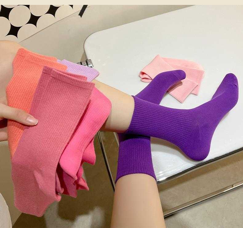 6 Pairs Women’s Cotton Mid-Calf Socks Set
