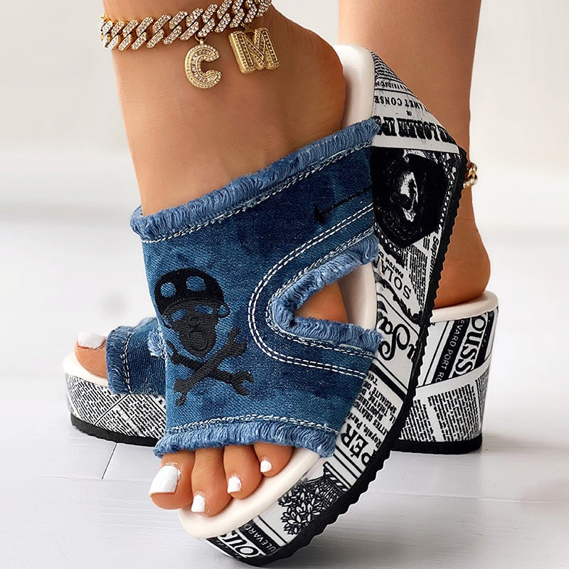 Platform Wedge Sandals with Buckle Strap and Printed Design