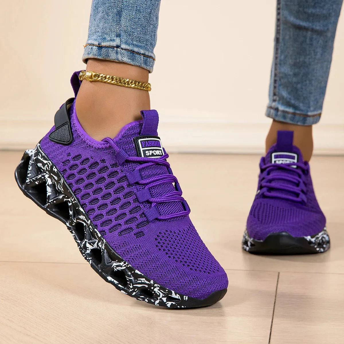 Lightweight Mesh Shoes Soft Flat Running Design