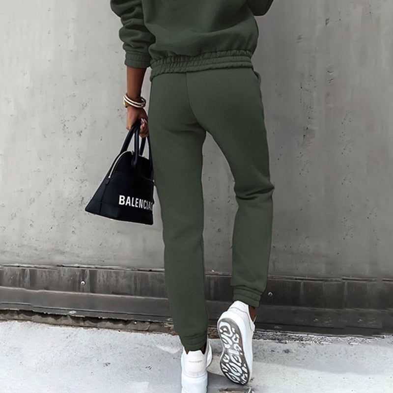 Womenās Casual Tracksuit Hoodie and Jogger Set