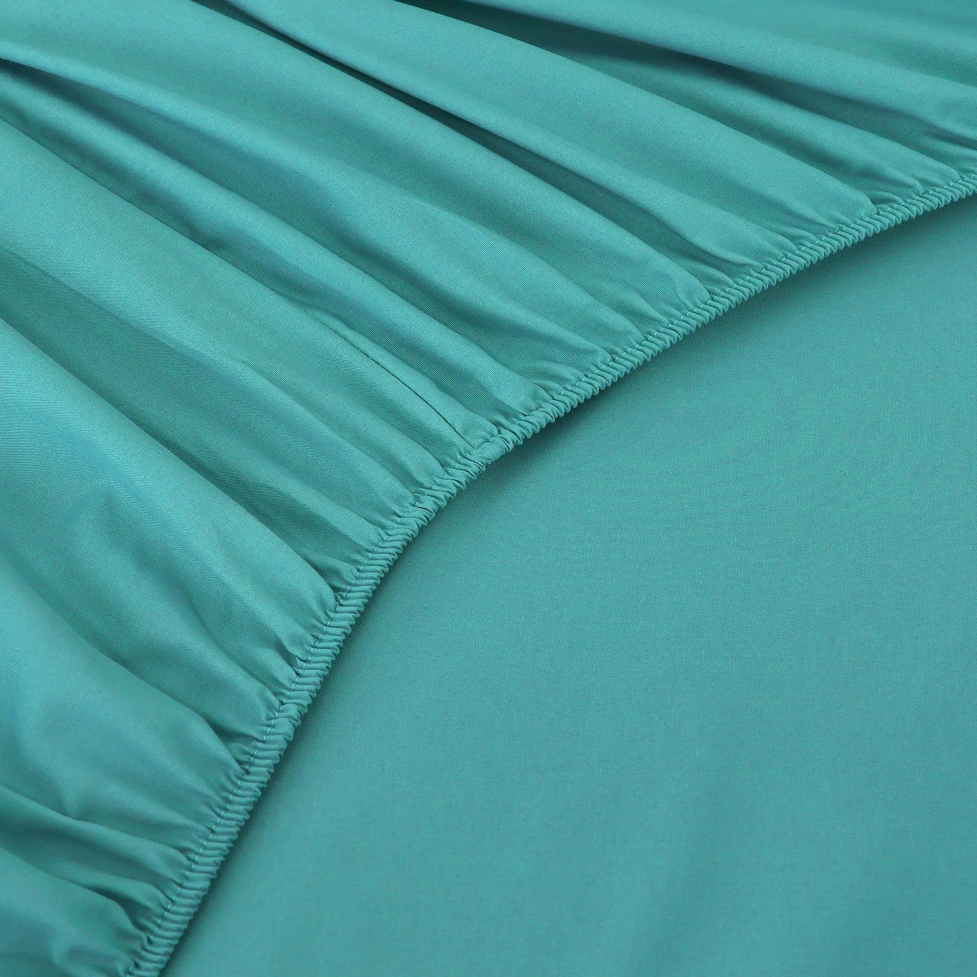 Cotton Blend Four Piece Bed Set Soft Breathable Comfort