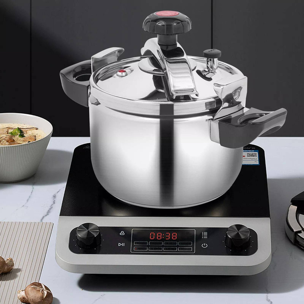 Heavy-Duty Stainless Steel Cooker – 4.54 Qt Multi-Stove Compatible Pot with Lid, Dishwasher Safe for Home & Commercial Use