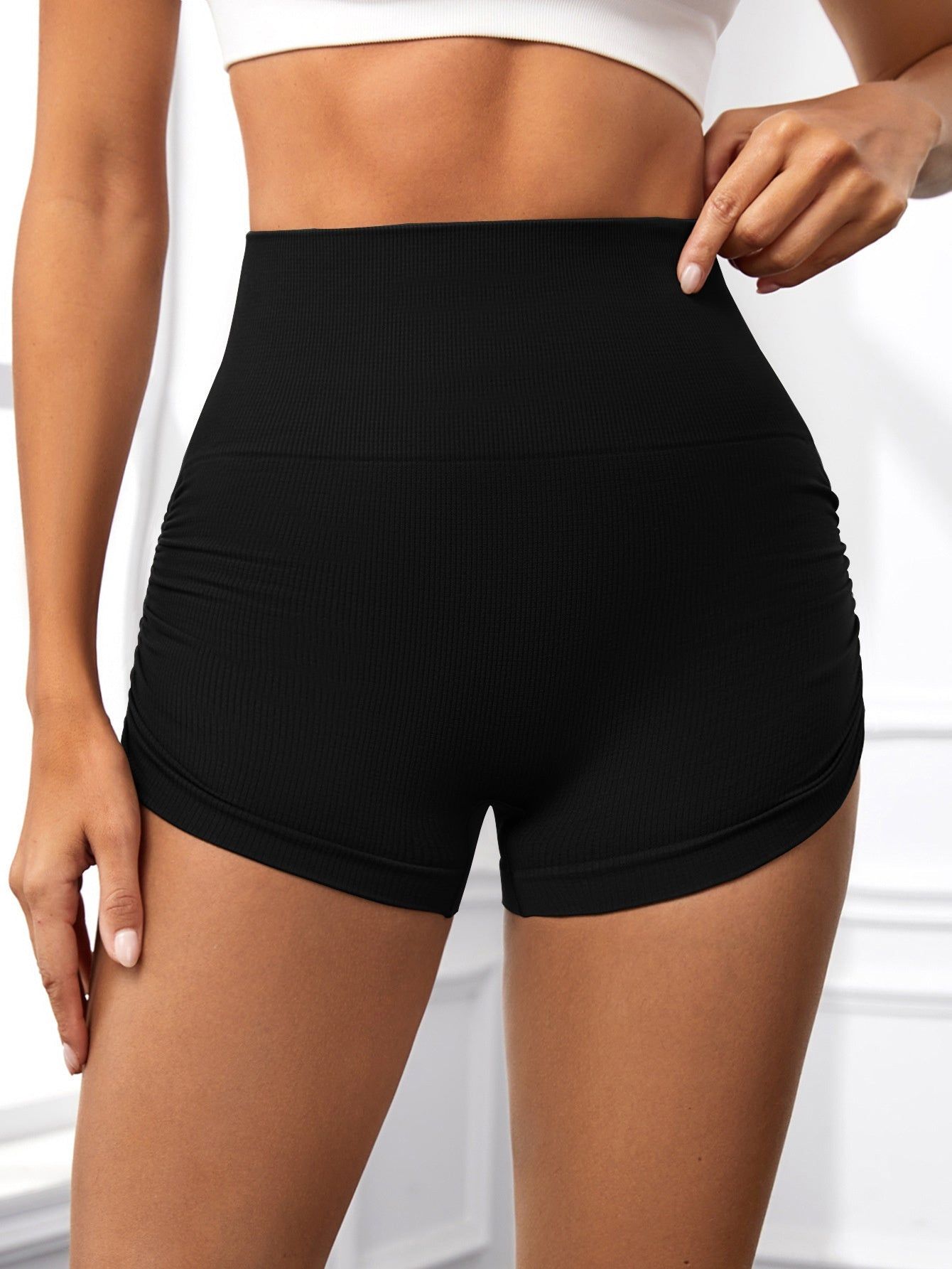 Women’s Workout Shorts High Waist Seamless Biker Shorts Scrunch Butt Lift Design for Gym and Fitness