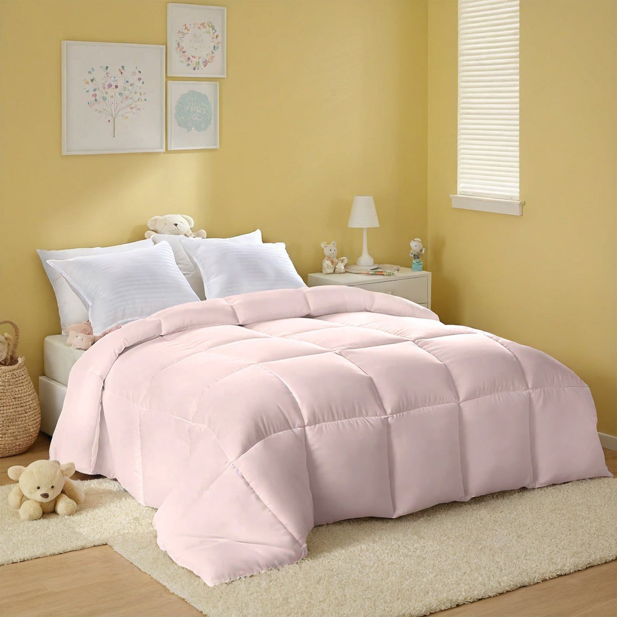Pink Extra Large Checkered Comforter