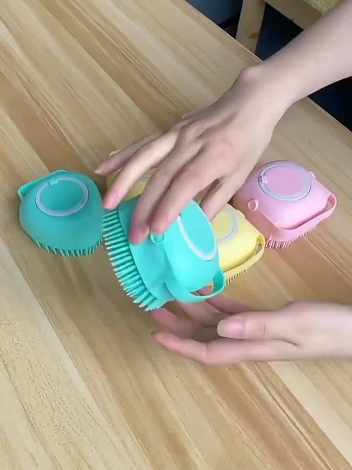 Dog and cat bath brush with shampoo dispenser, soft silicone bristles, ideal for long and short hair during shower