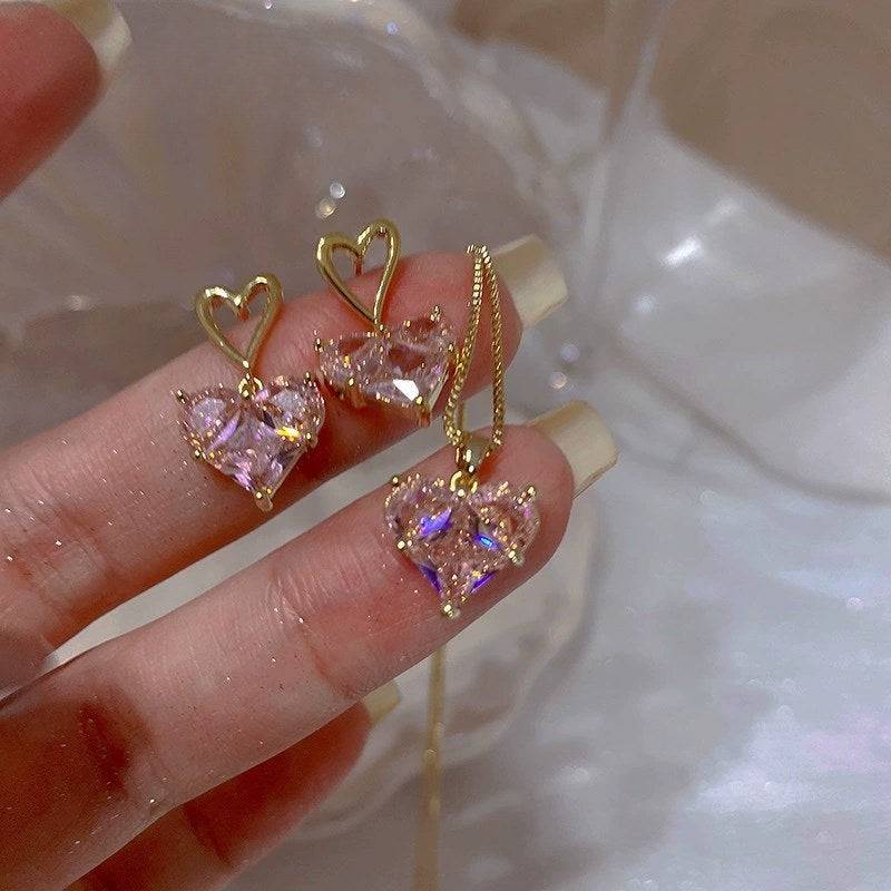 Women's 3-Piece Pink Heart Jewelry Set, Y2K-Inspired Earrings and Necklace with Sparkling Bling Design, Perfect for Parties and Daily Wear