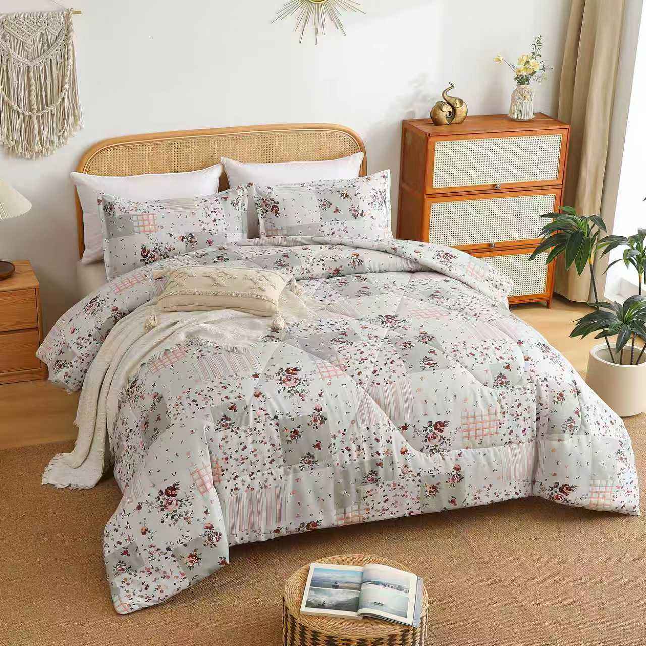 QianXia Comforter Set with Pillowcases