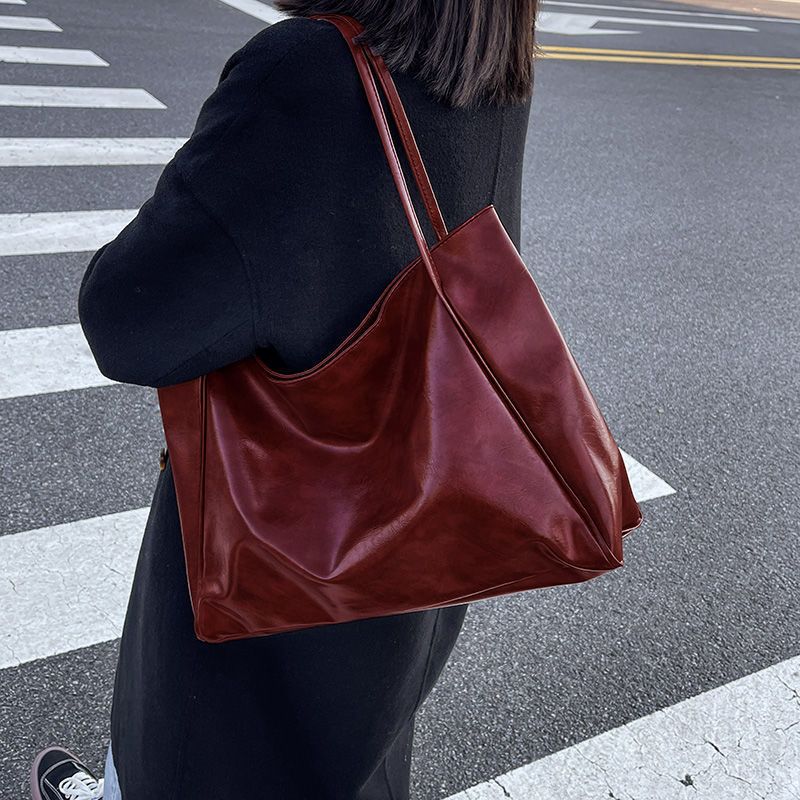 Women Fashionable Soft Leather Shoulder Handbag