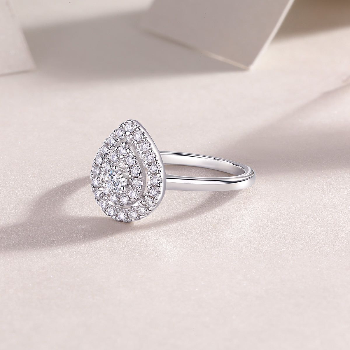 Moissanite Ring Set in S925 Silver Design