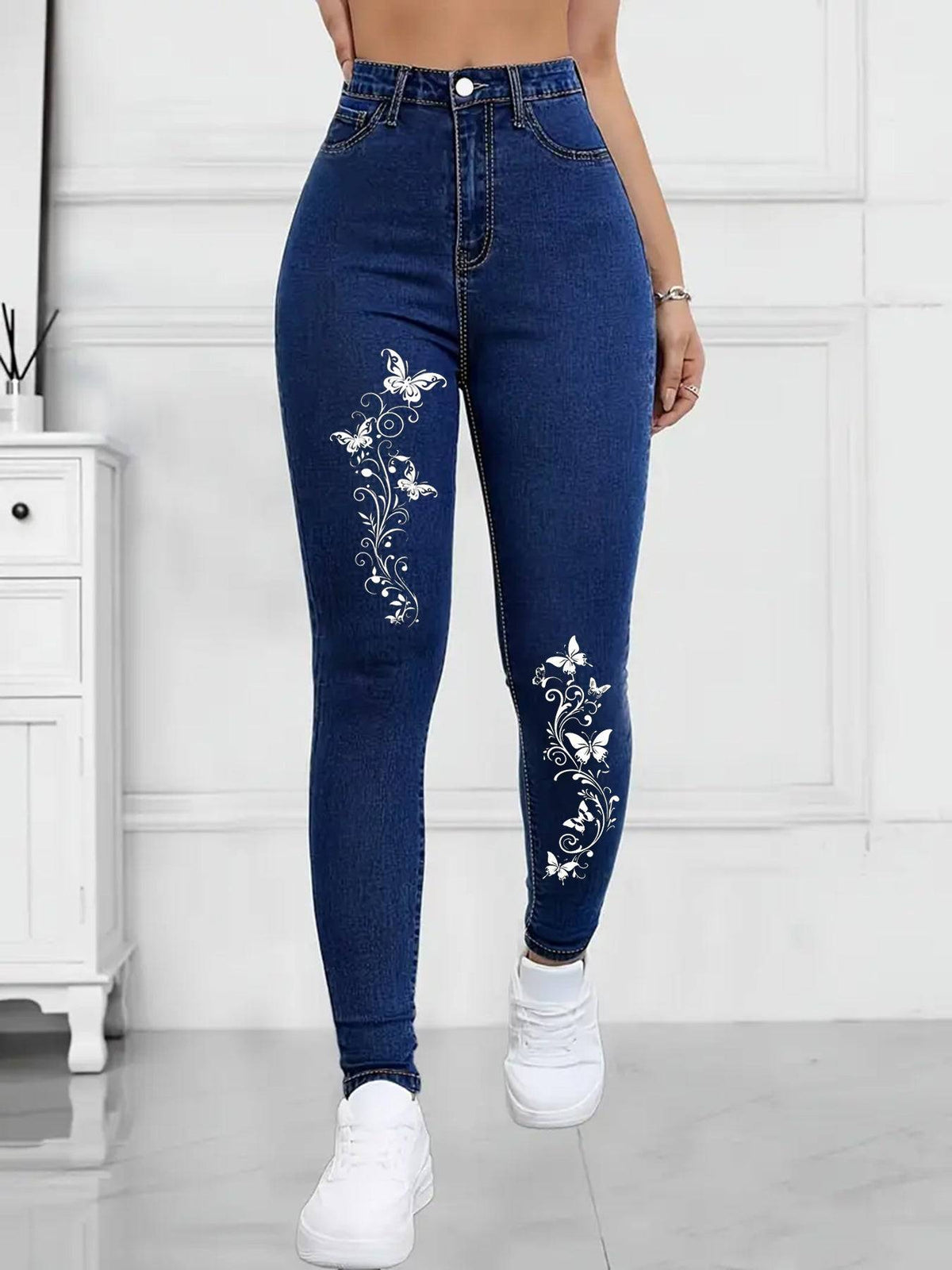Women’s Embroidered Skinny Jeans with Modern Fit