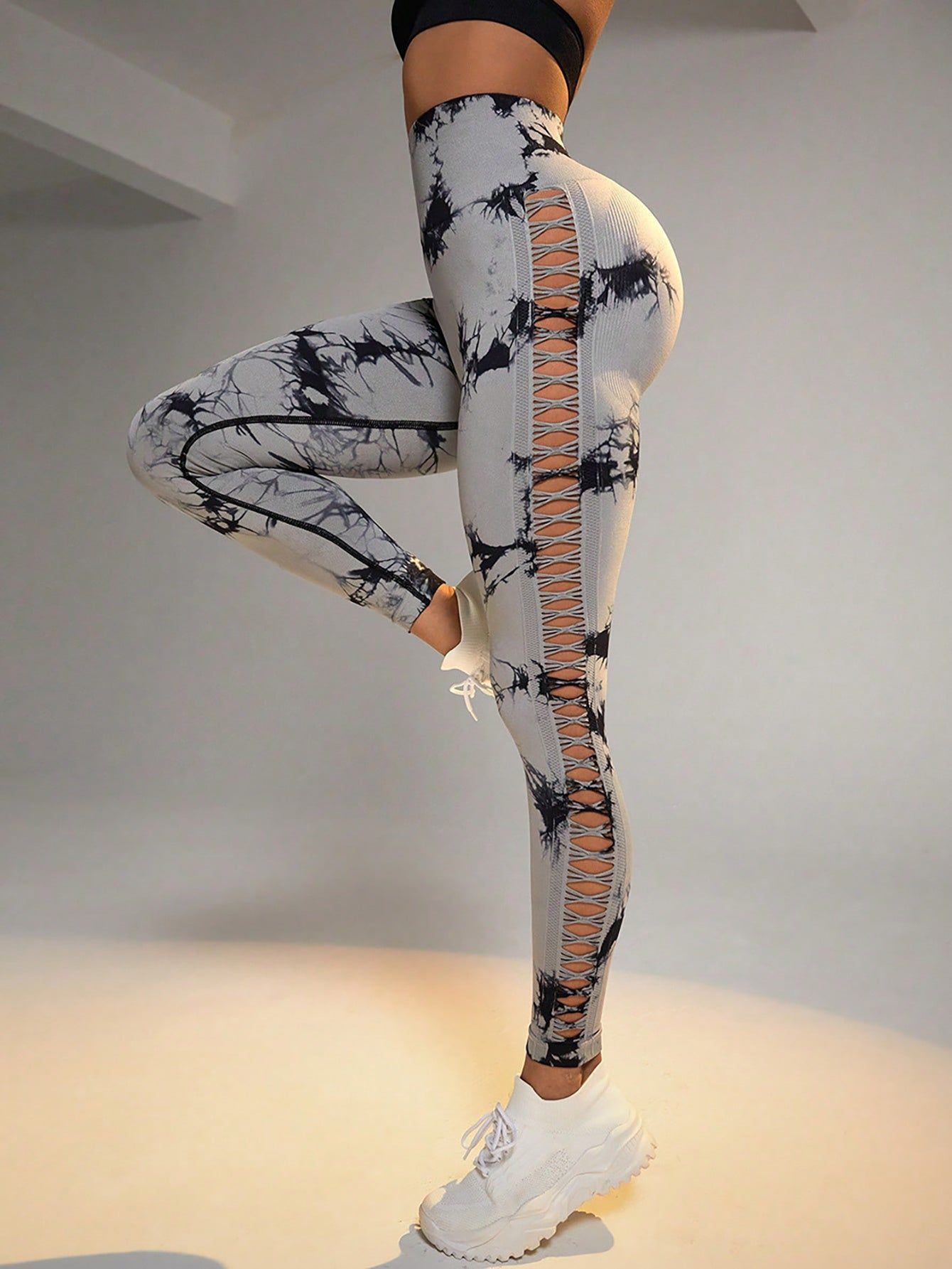 Women’s Tie-Dye High Waist Fitness Leggings Cut-Out Side Hollow Seamless Sports Tights with Hip Lift Design