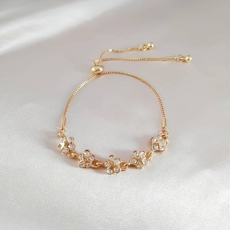 Vintage-Inspired Flower Bracelet for Women, Elegant Adjustable Zinc Alloy Design, Stylish Jewelry for Casual Wear and Gifting