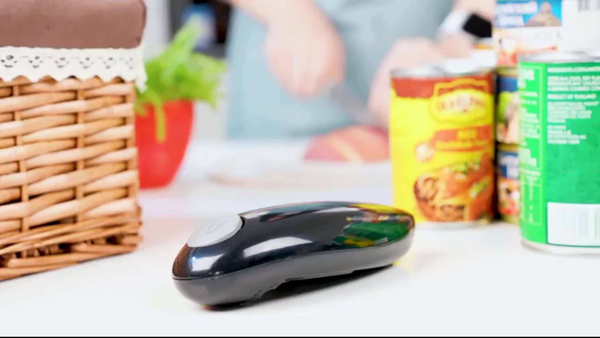 One-Touch Electric Can Opener – Battery-Operated Automatic Opener with Smooth Edge for All Can Sizes, Ideal for Seniors & Easy Use