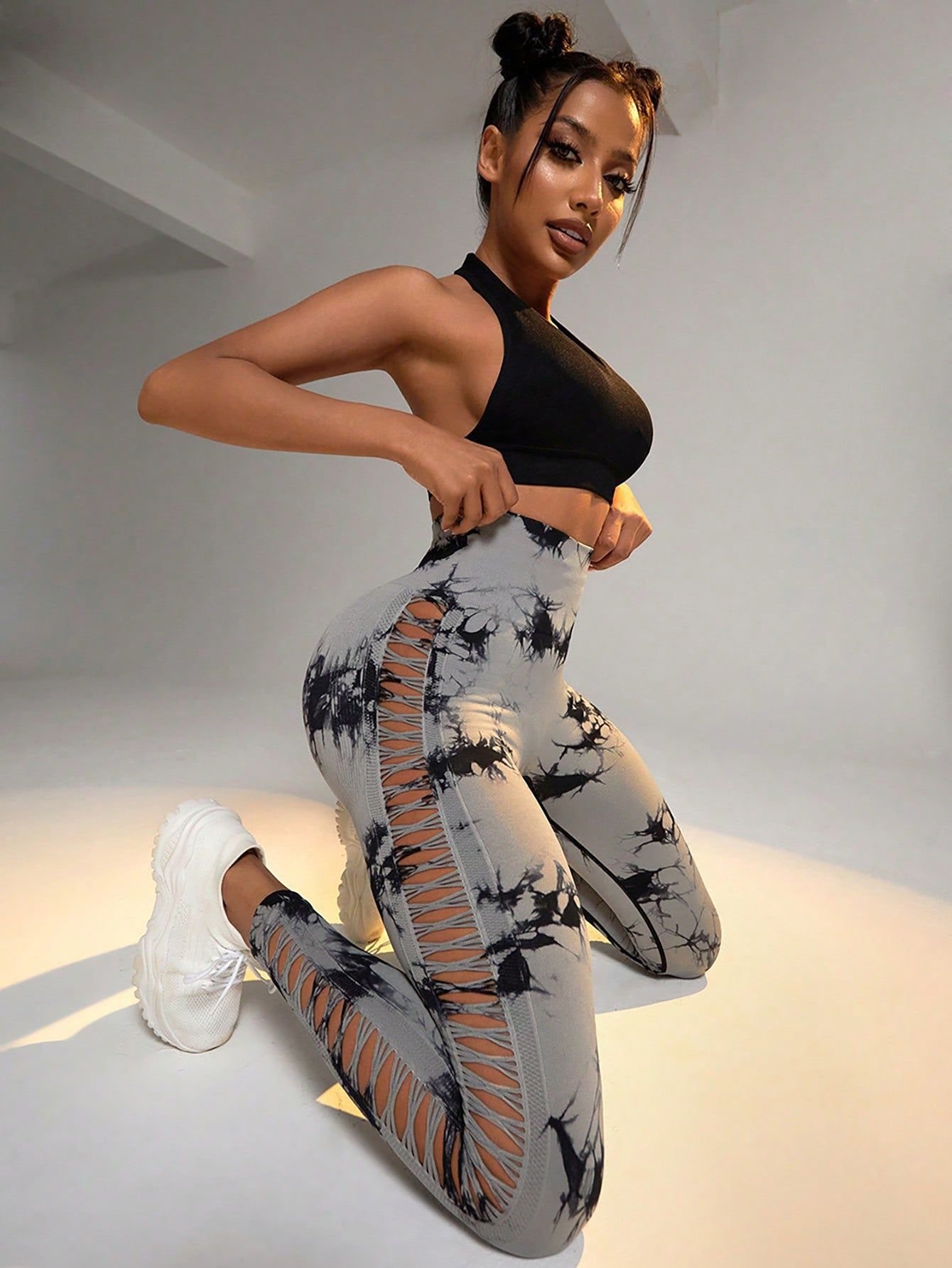 Women’s Tie-Dye High Waist Fitness Leggings Cut-Out Side Hollow Seamless Sports Tights with Hip Lift Design