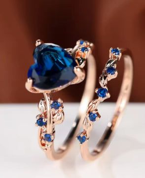Heart-shaped gold-plated ring set for women with blue cubic zirconia stones, featuring a vintage design ideal for gifts or daily wear.