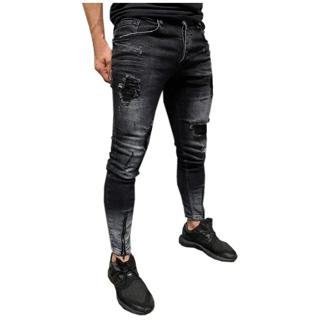 Men’s skinny stretch jeans, slim fit distressed denim pants with frayed details and modern tapered cut