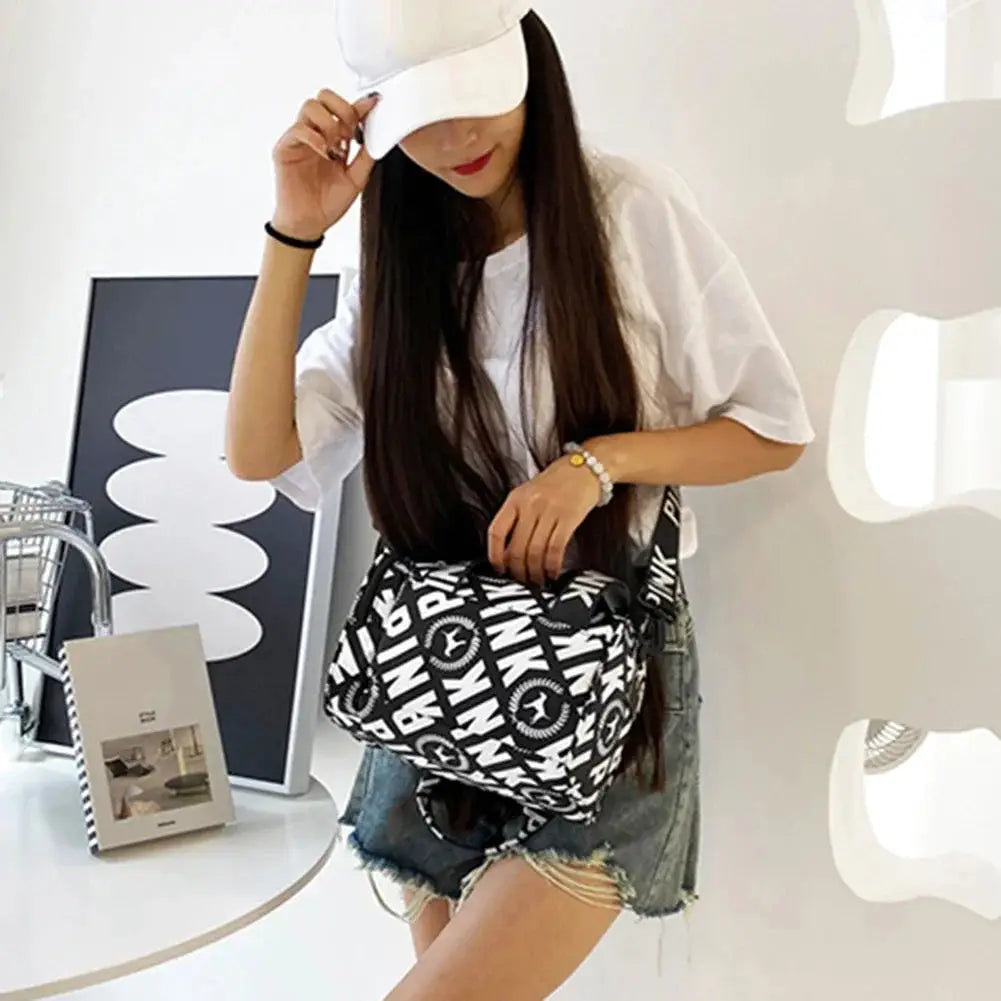 Women's gym bag, multifunctional ultralight fitness tote for yoga, sports and travel, compact and portable design