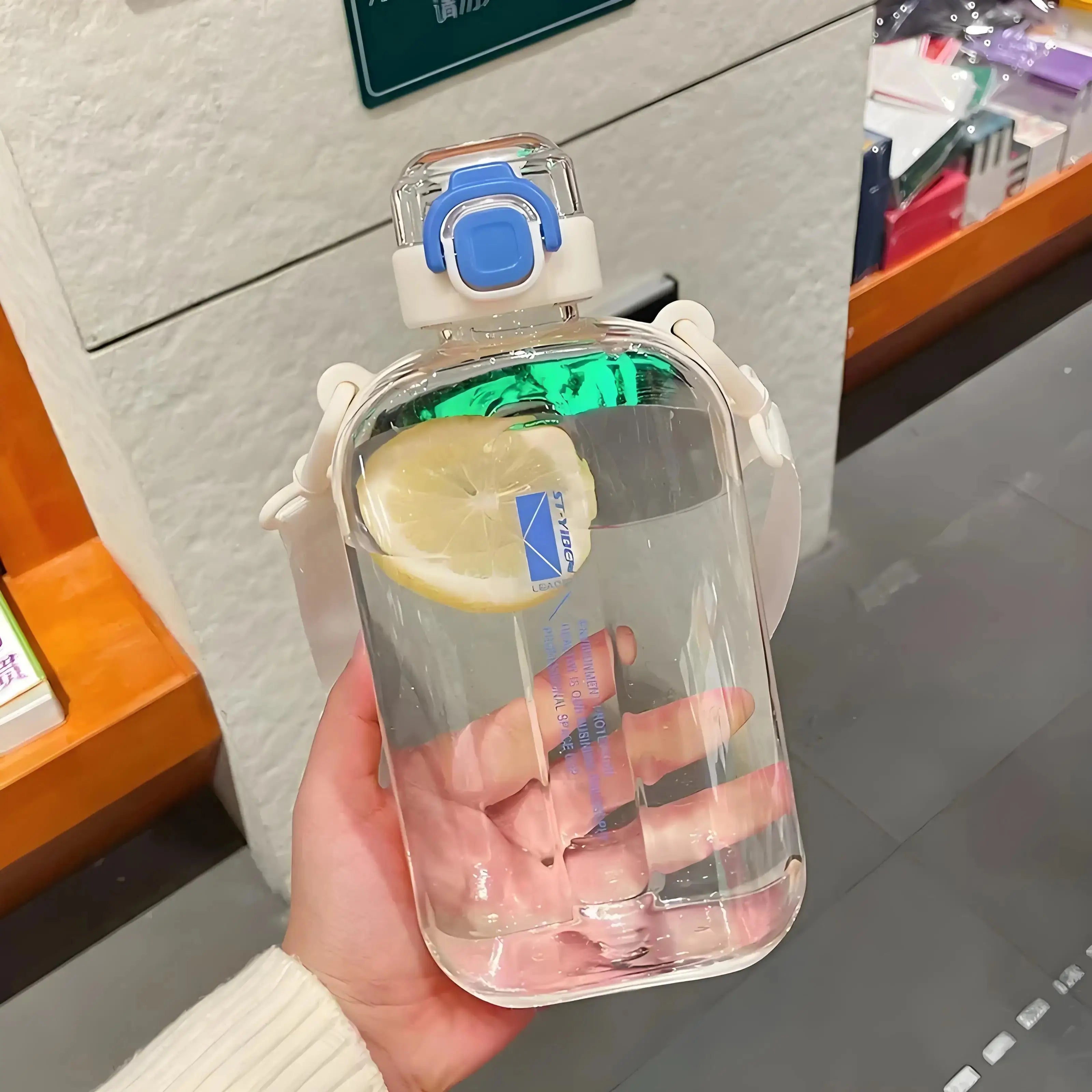 Flat Transparent Water Bottle – Slim Square Travel Canteen with Adjustable Strap – Portable & Elegant for Sport or Camping