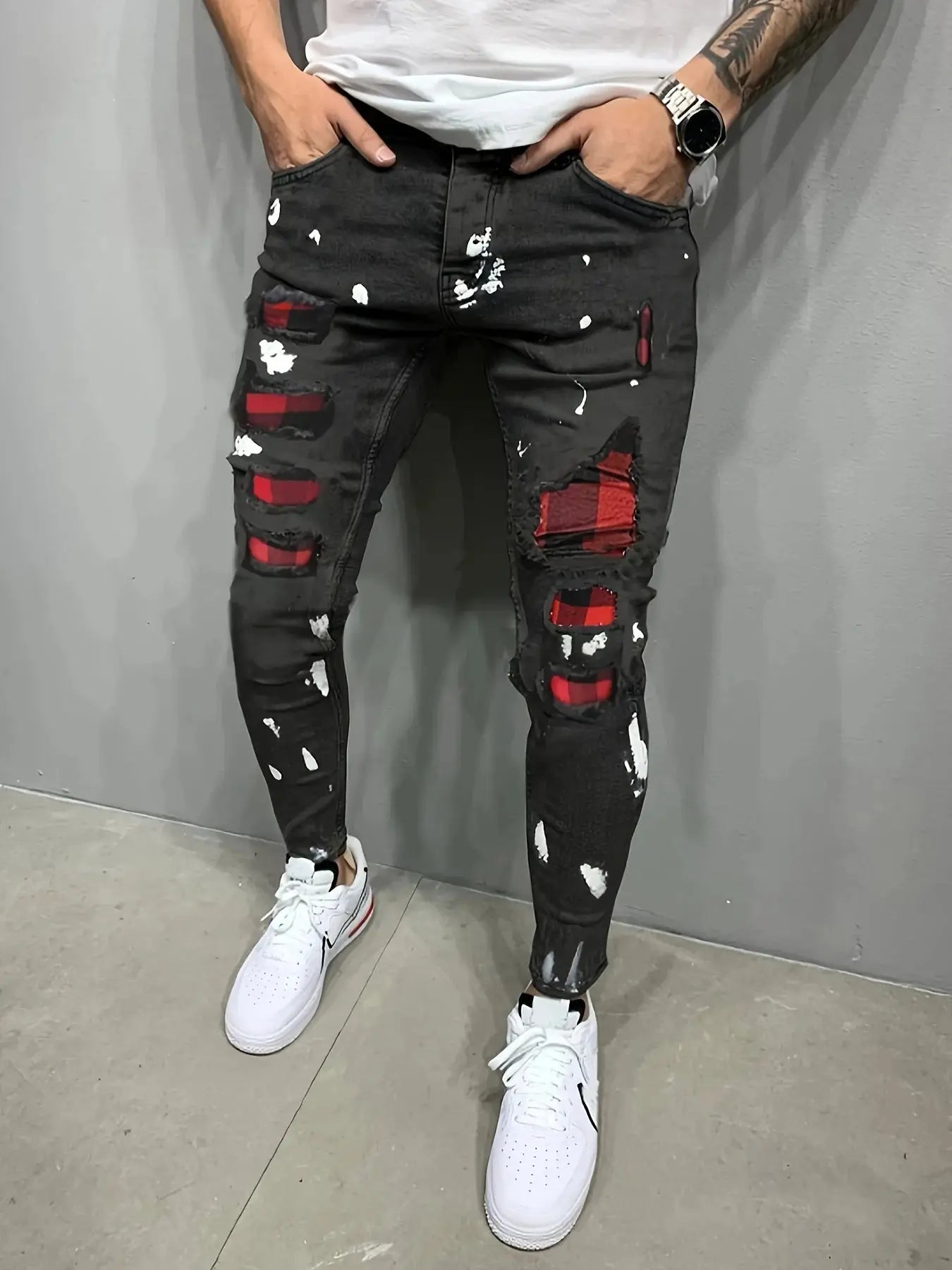 Men’s Straight Leg Street Style Jeans – Splashed Plaid Ripped Design in Stretch Cotton Blend for Casual Looks