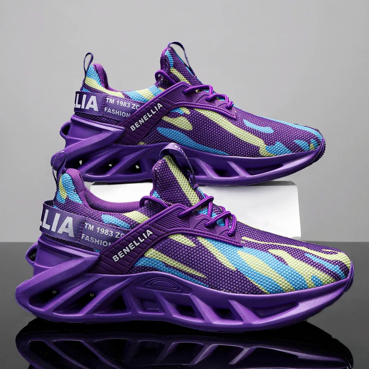 Lightweight Mesh Shoes Soft Flat Design For Casual Sports