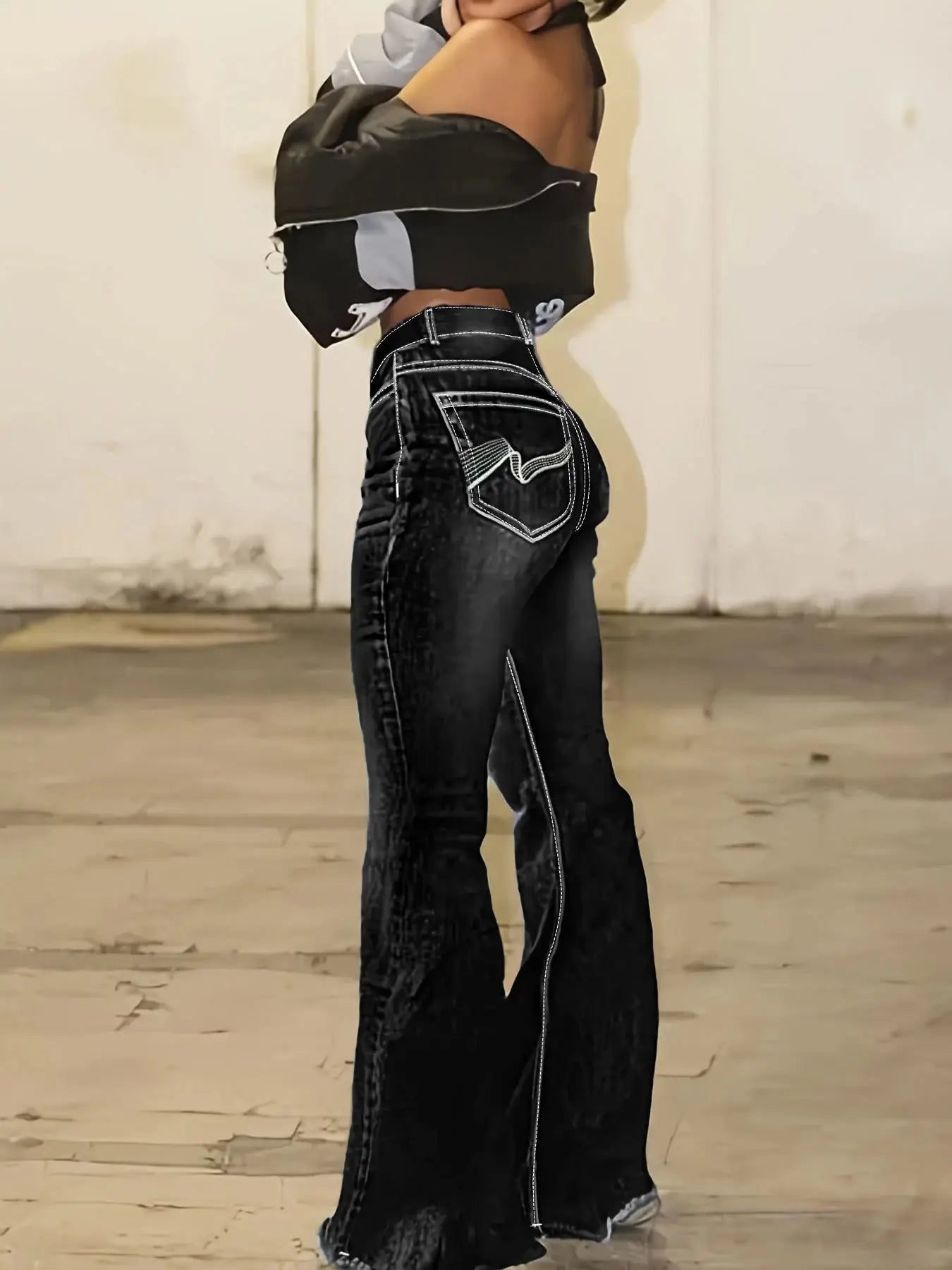 Women’s Retro High-Waisted Jeans – Black Embroidered Denim with Geometric Pattern & Frayed Hem – Four-Season Plus Size Fit