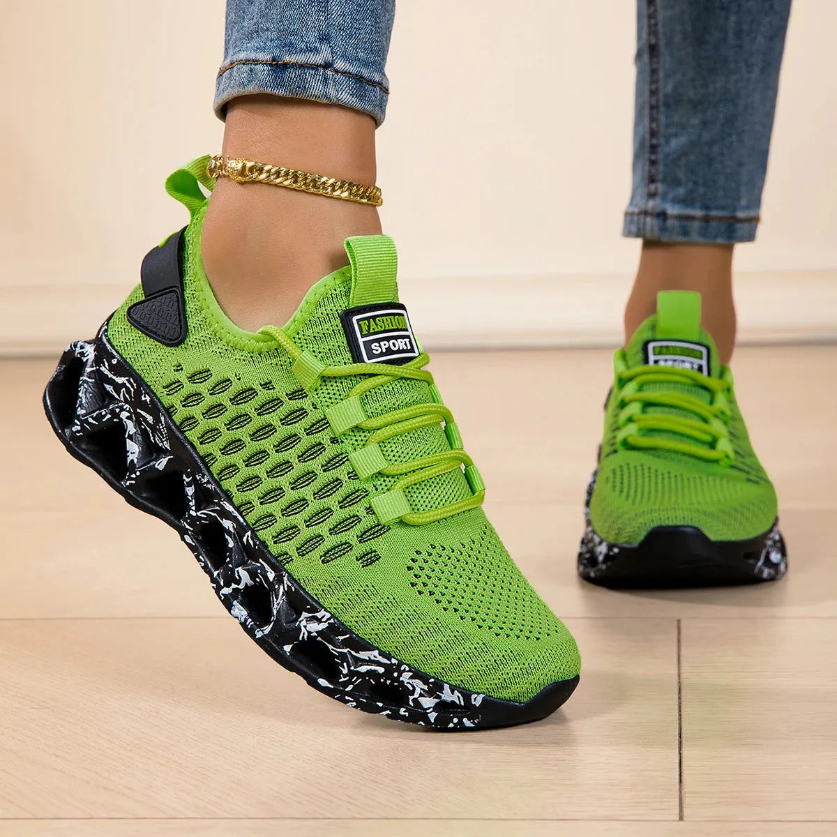 Lightweight Mesh Shoes Soft Flat Running Design