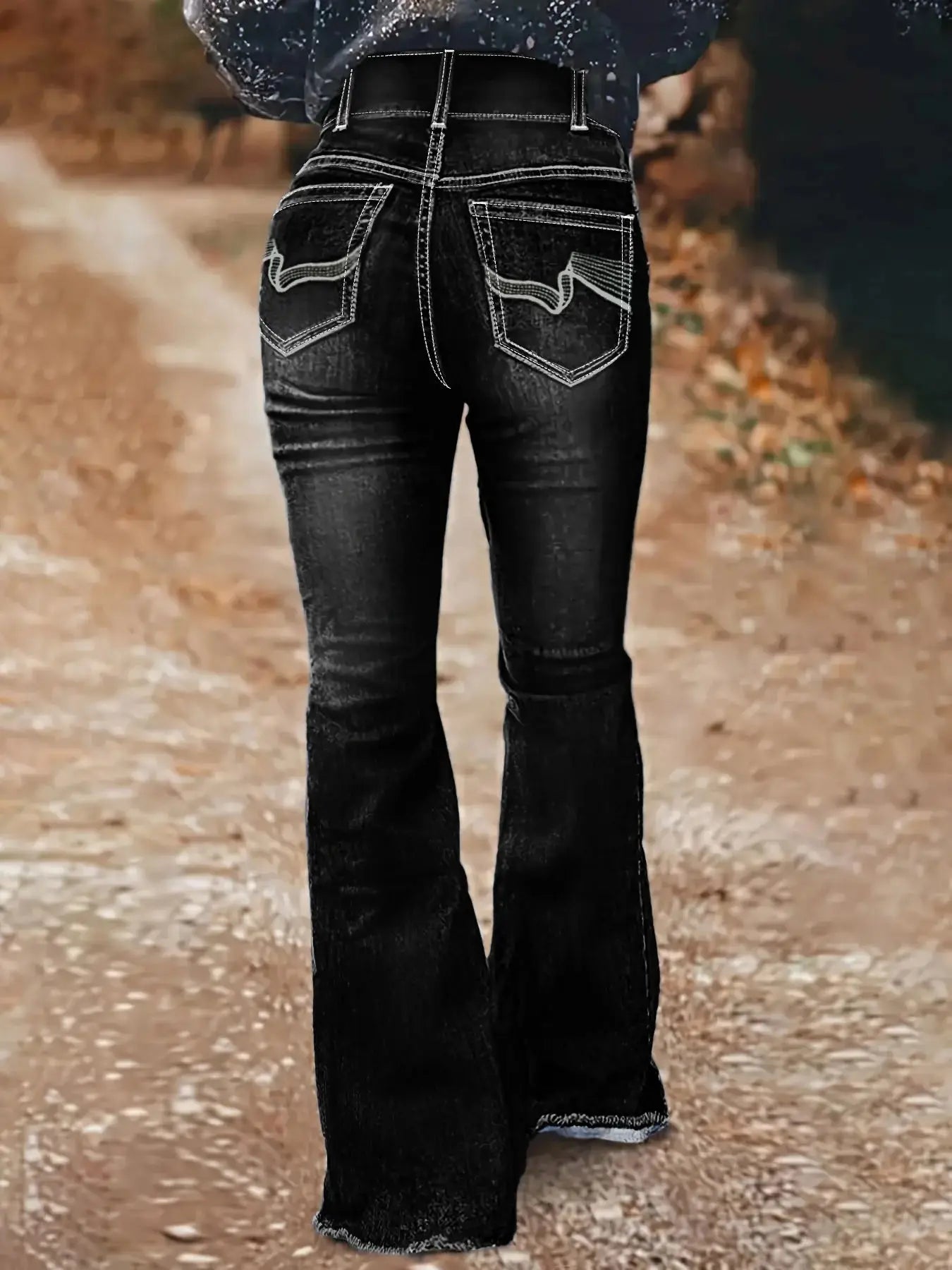 Women’s Retro High-Waisted Jeans – Black Embroidered Denim with Geometric Pattern & Frayed Hem – Four-Season Plus Size Fit