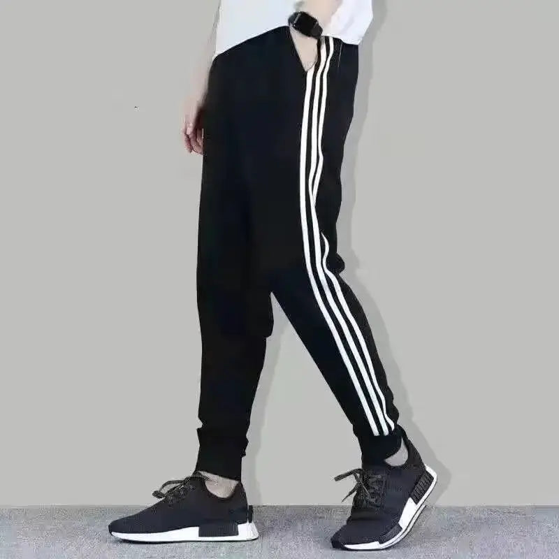 Casual sportswear set for spring and autumn, striped hoodie and pants, couple’s 2-piece running outfit