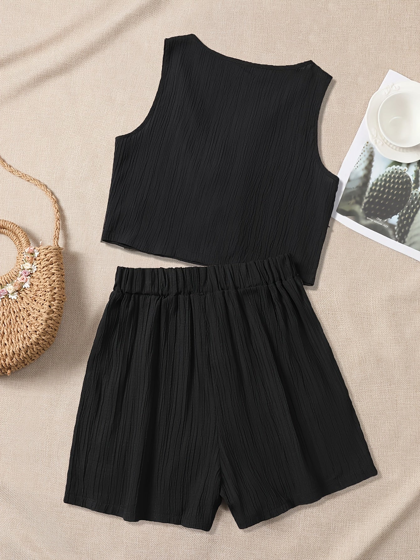 Women’s Casual Two-Piece Set with V-Neck Sleeveless Top & Shorts, Breathable Solid Color Outfit for Elegant Spring & Summer Style