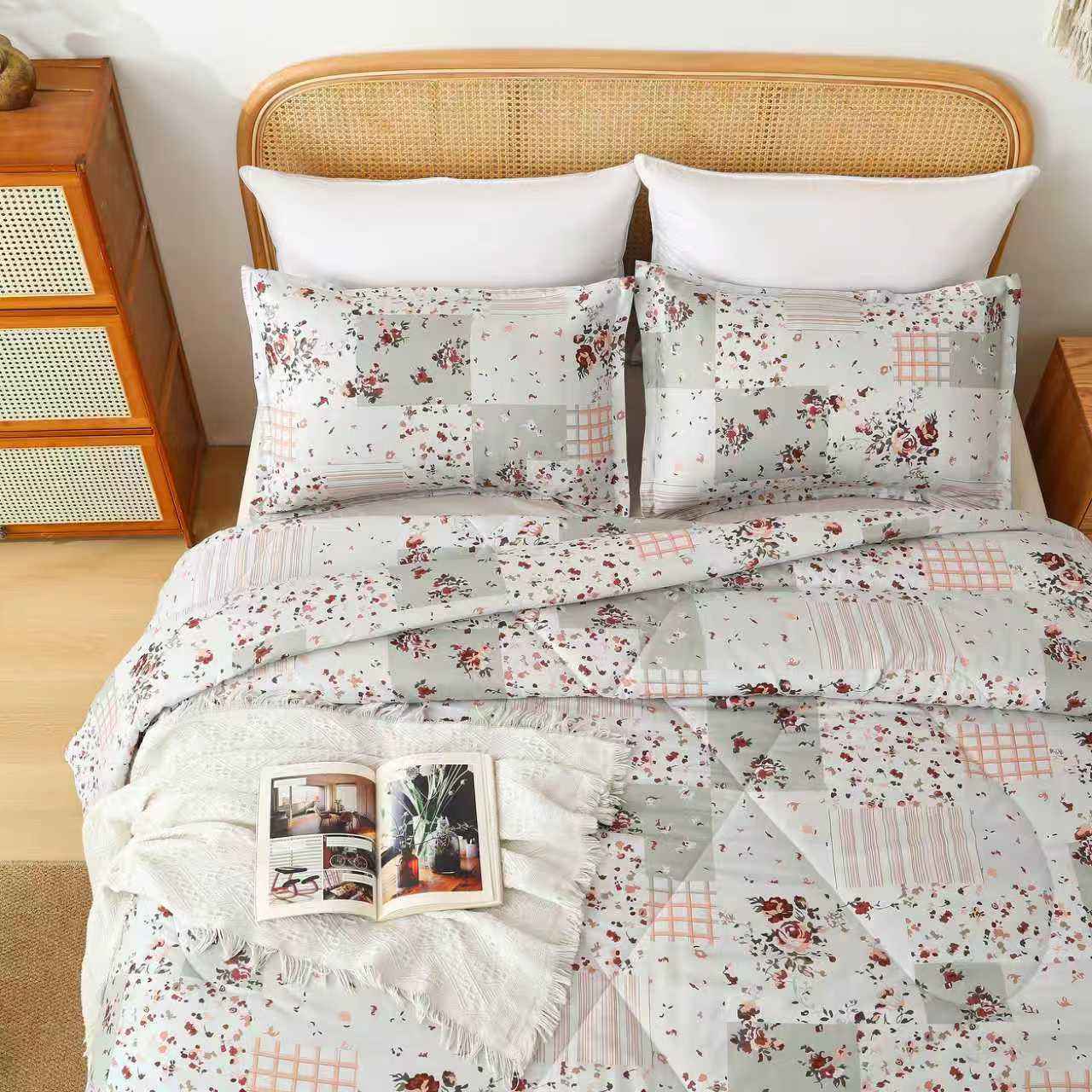 QianXia Comforter Set with Pillowcases