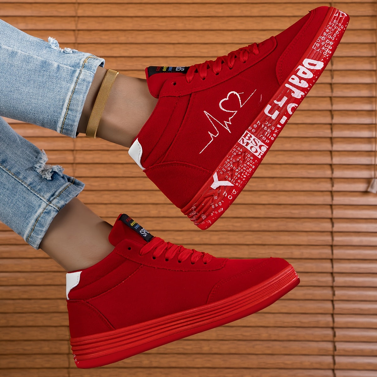 Unisex heart-design sneakers, breathable mid-top casual shoes for skating, daily wear, and outdoor sports