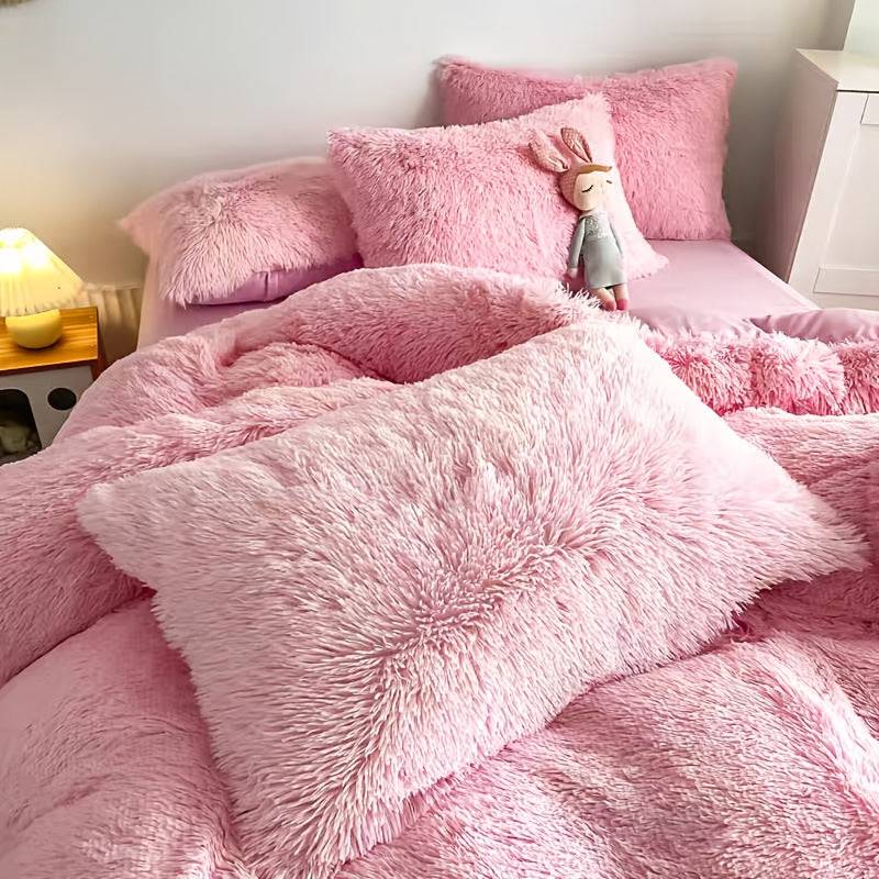 3/4-Piece Faux Down Comforter Set with Velvet Duvet Cover, Pillowcases and Heart Pillow, Ultra Soft All-Season Plush Bedding for Twin/Queen/King