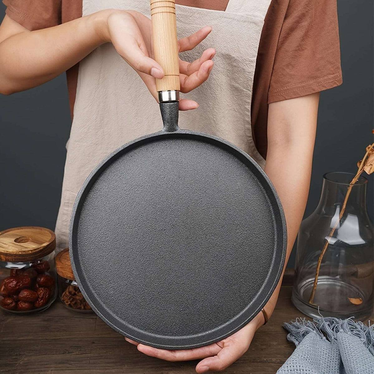 Heavy-Duty Cast Iron Skillet with Nonstick Surface 7.87" or 11" Pan for Even Heat Cooking Compatible with Induction, Gas, Oven & Outdoor BBQ