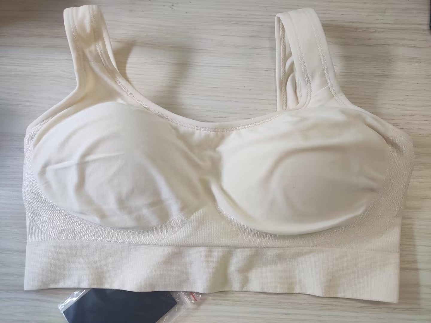 Women’s Plus Size Bra with Back Support and Fixed Straps