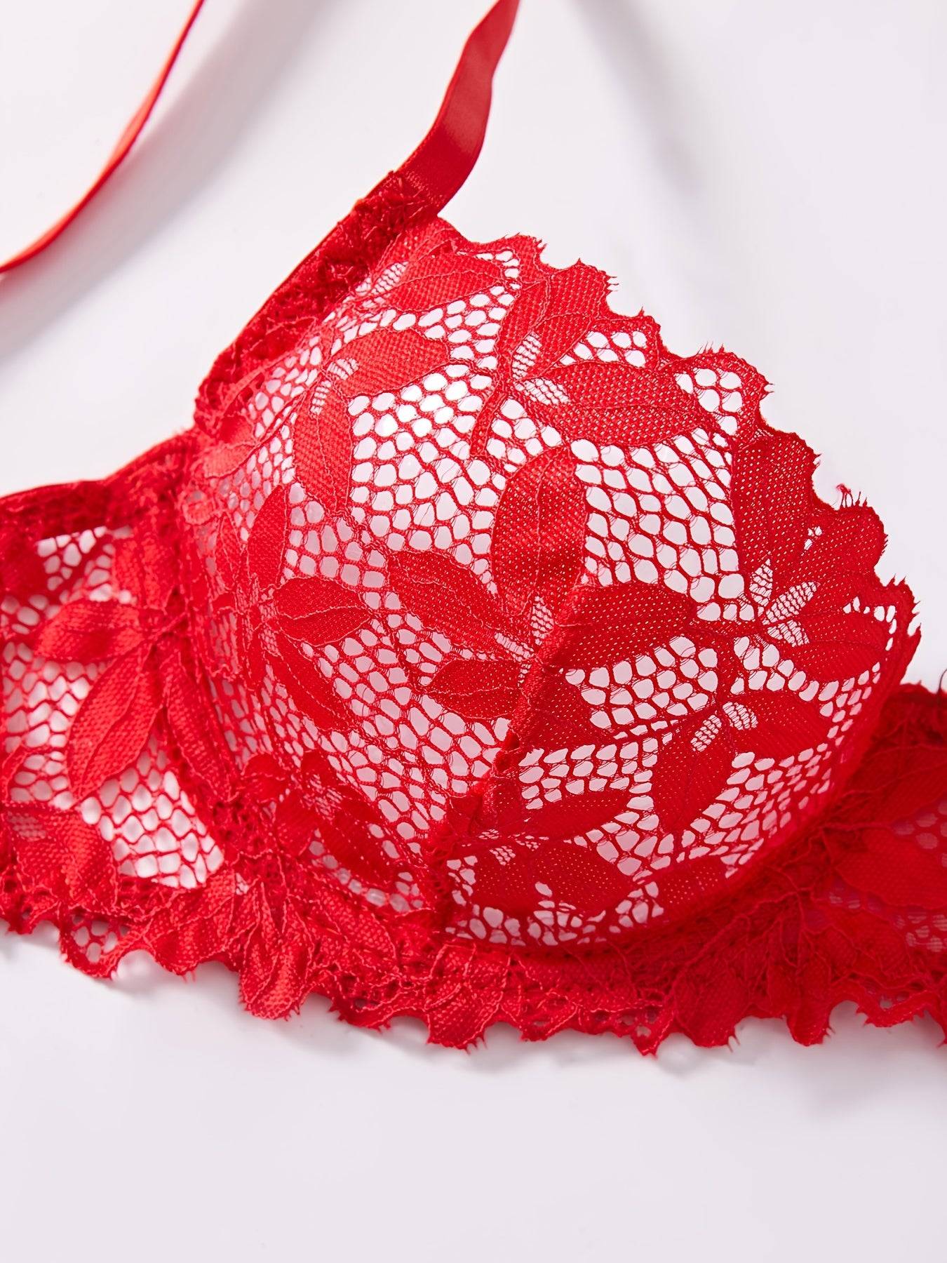 Women's Red Lace Lingerie Set – Delicate Floral Design with Scalloped Edges, Comfortable Matching Set