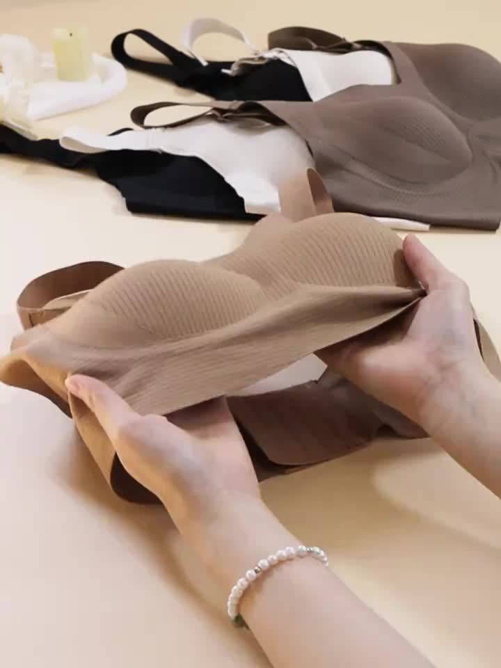 4-Pack Women’s Seamless Wire-Free Bras, Comfortable Breathable Design with Back Lift & Wide Adjustable Straps, High-Elastic Daily Bra Set