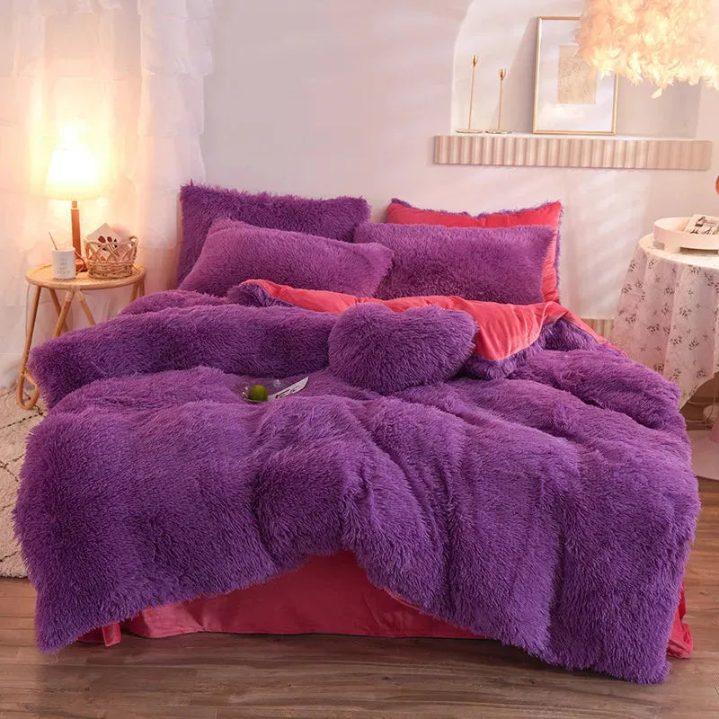 Luxury Winter Bedding Set with Fluffy Duvet Cover and Pillowcases, Soft Plush Fabric, Queen/King Sizes