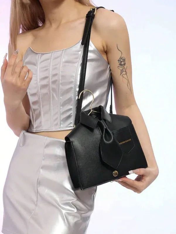Women Crossbody Bag Quirky Collar Shaped Flap Purse